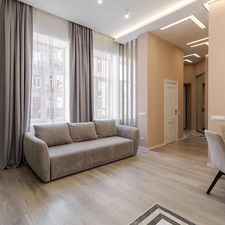 Royal Stylish Apartment In The Old City ลวีฟ ภายนอก รูปภาพ