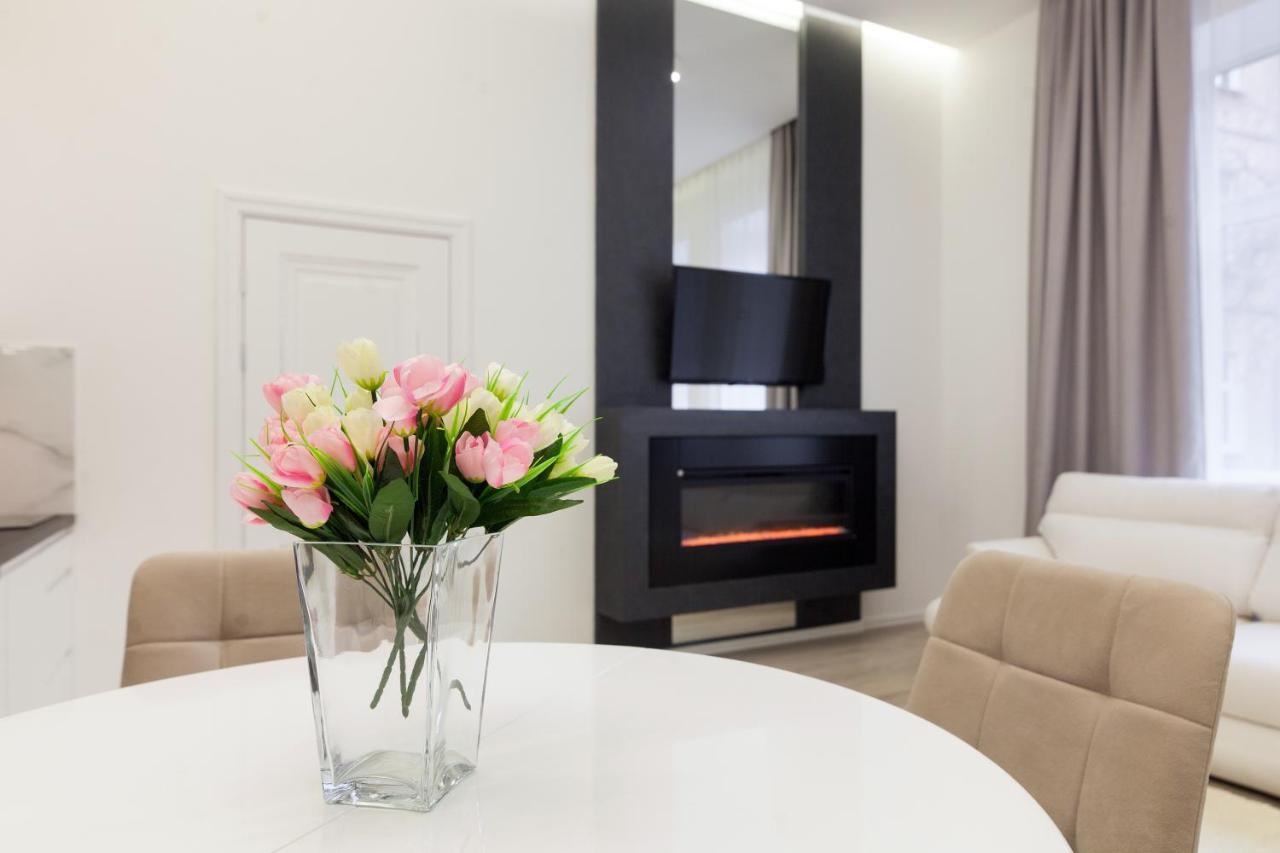 Royal Stylish Apartment In The Old City ลวีฟ ภายนอก รูปภาพ