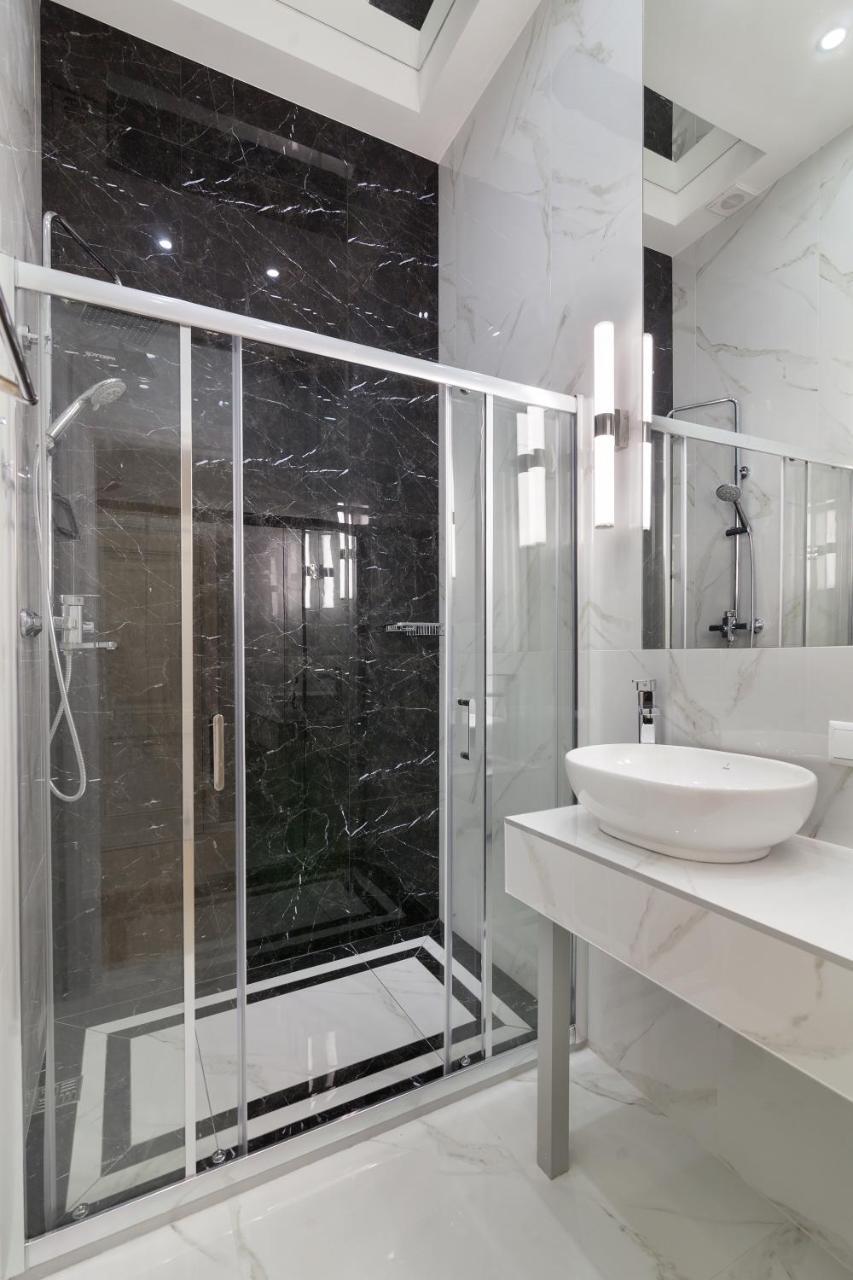Royal Stylish Apartment In The Old City ลวีฟ ภายนอก รูปภาพ