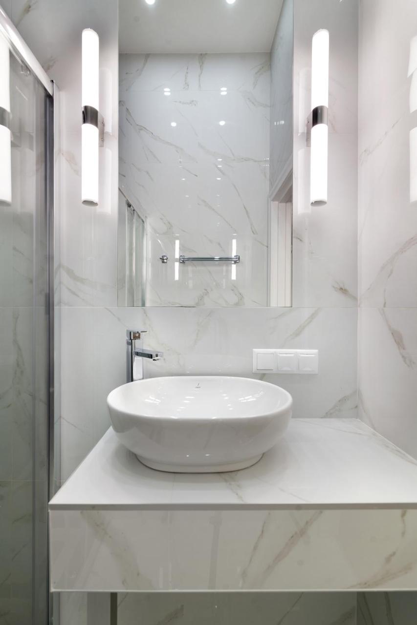 Royal Stylish Apartment In The Old City ลวีฟ ภายนอก รูปภาพ
